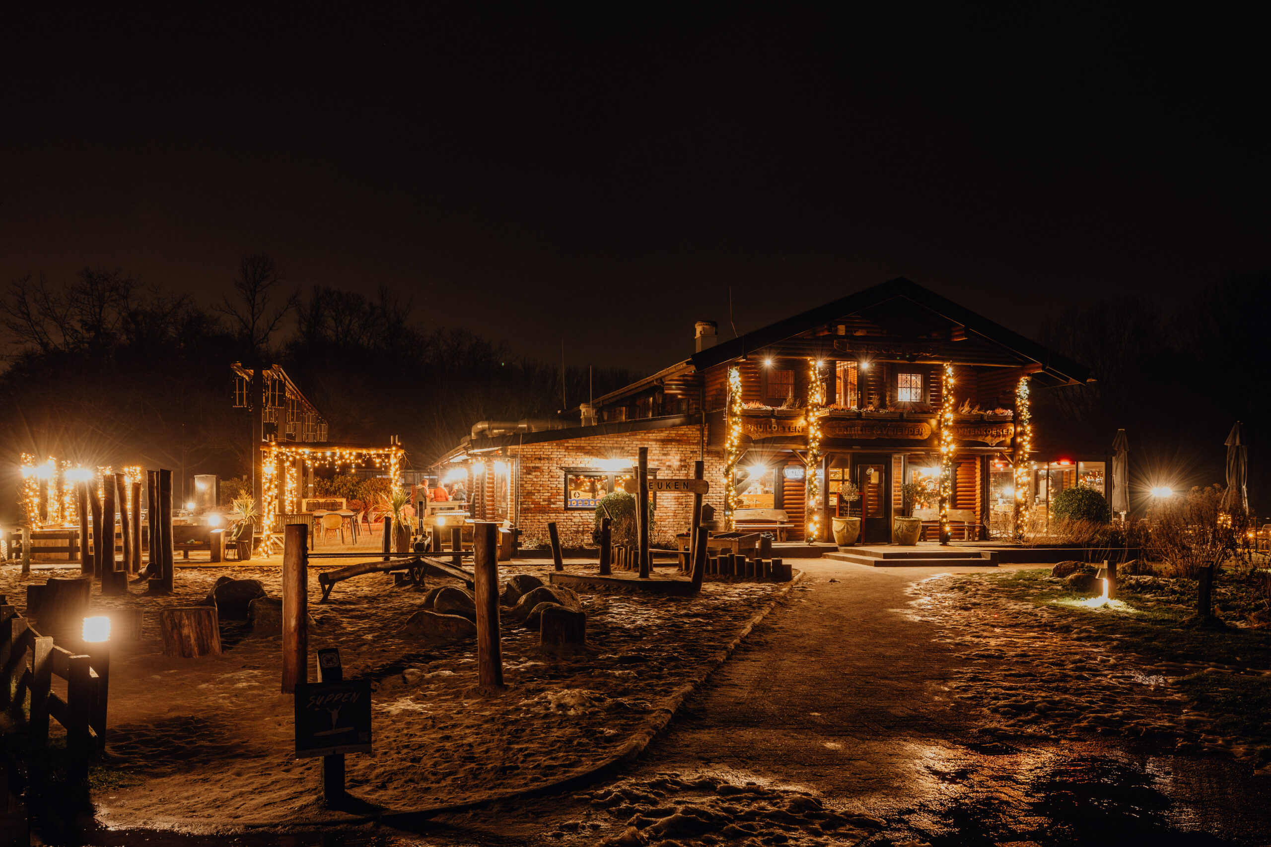 Bergsche Plas Kerstversiering - De kerstdecorateurs - Bergsche Plas Bergschenhoek